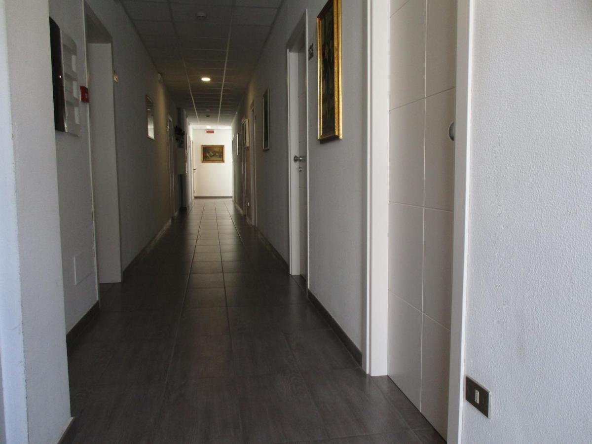 Hotel Abamar Rimini Exteriör bild