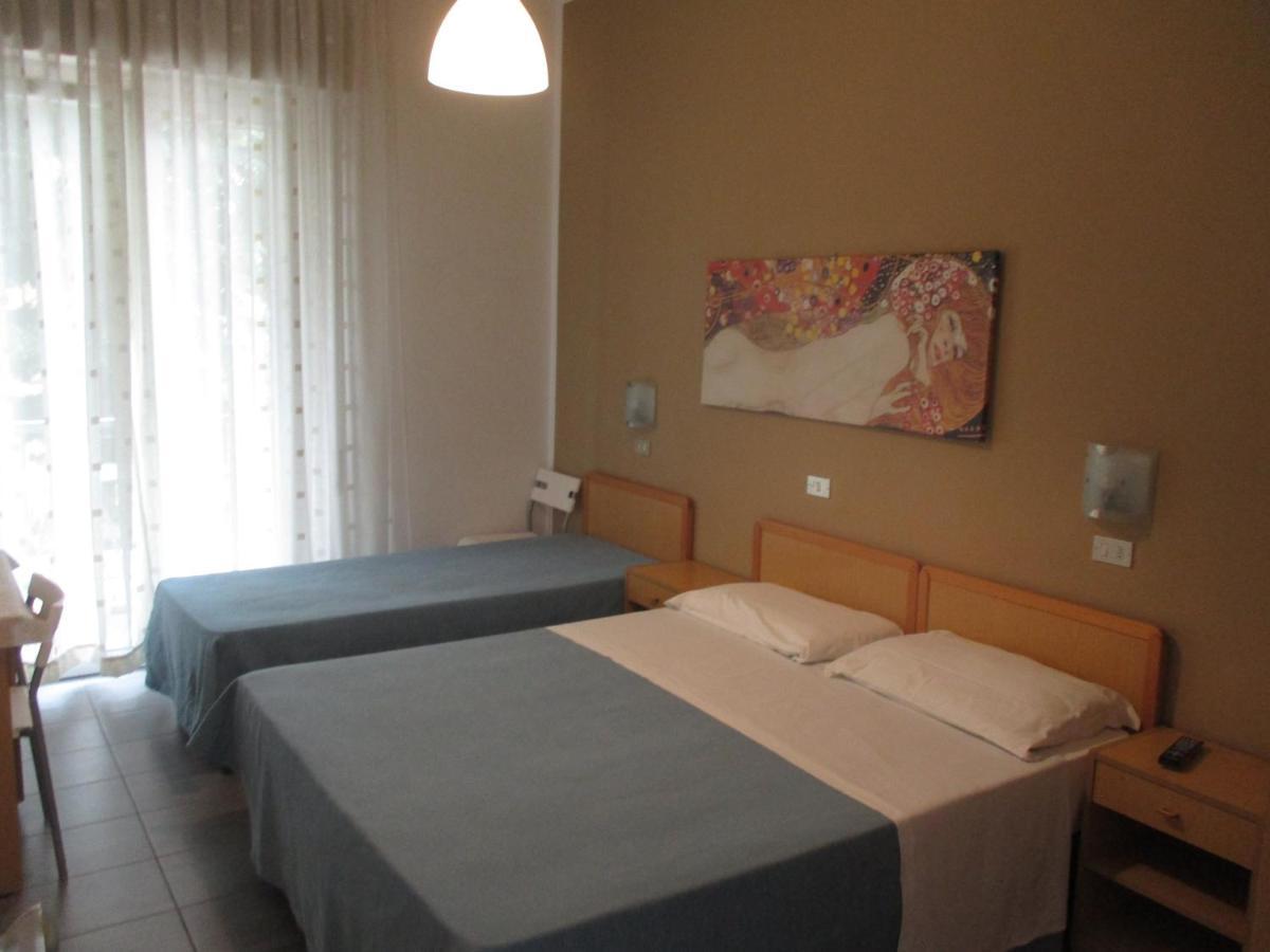 Hotel Abamar Rimini Exteriör bild