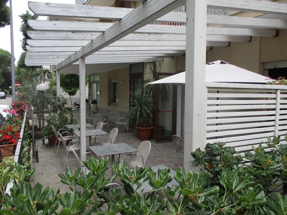 Hotel Abamar Rimini Exteriör bild