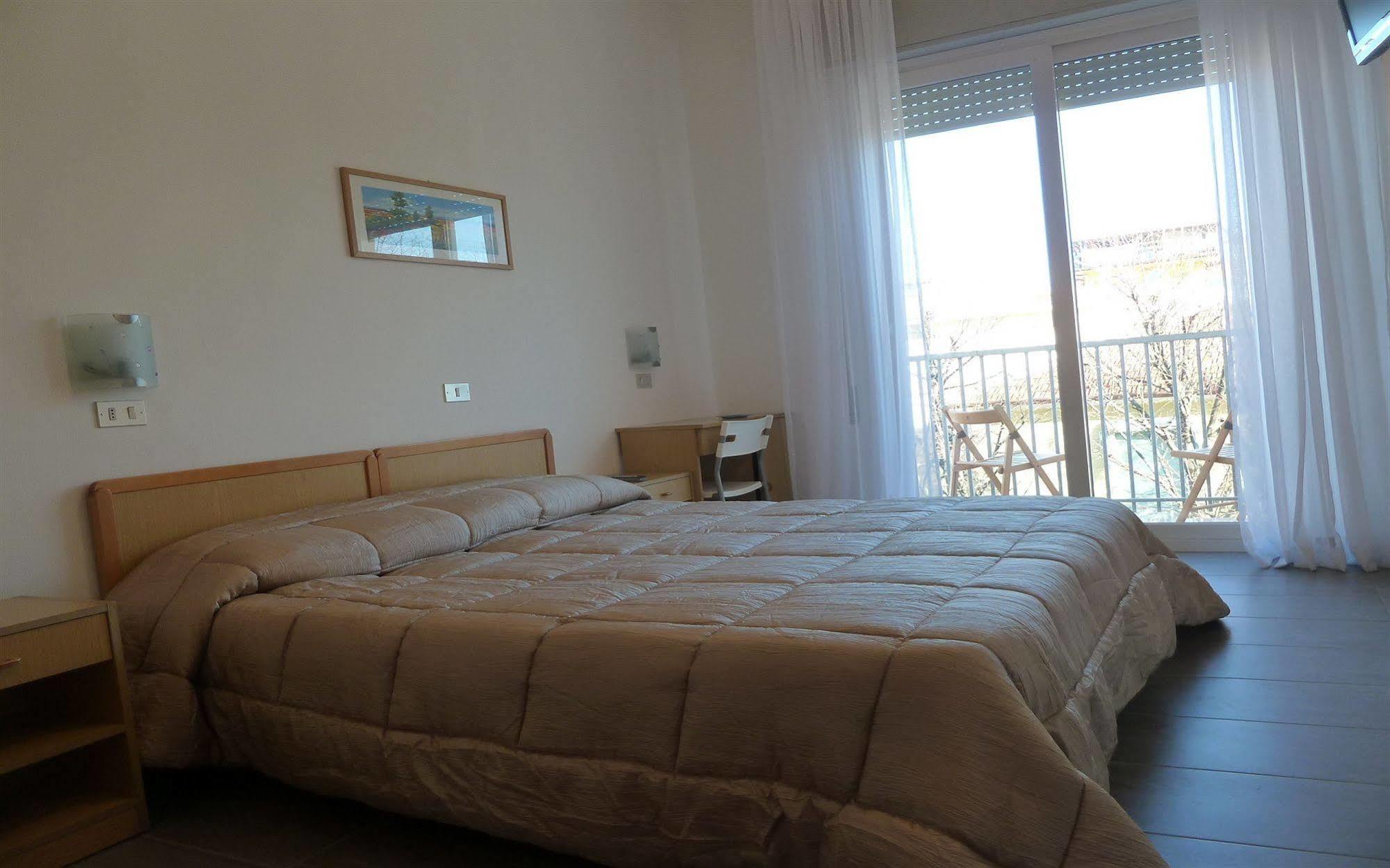 Hotel Abamar Rimini Exteriör bild